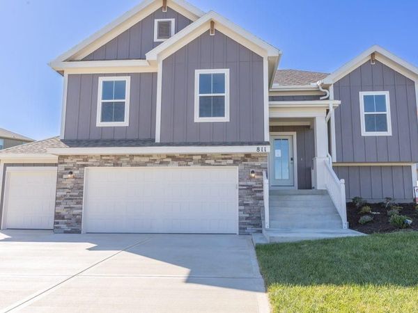 920 NW 95 Street, Kansas City, MO 64155