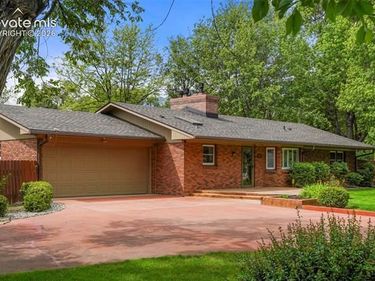 207 Pine Avenue, Colorado Springs, CO 80906