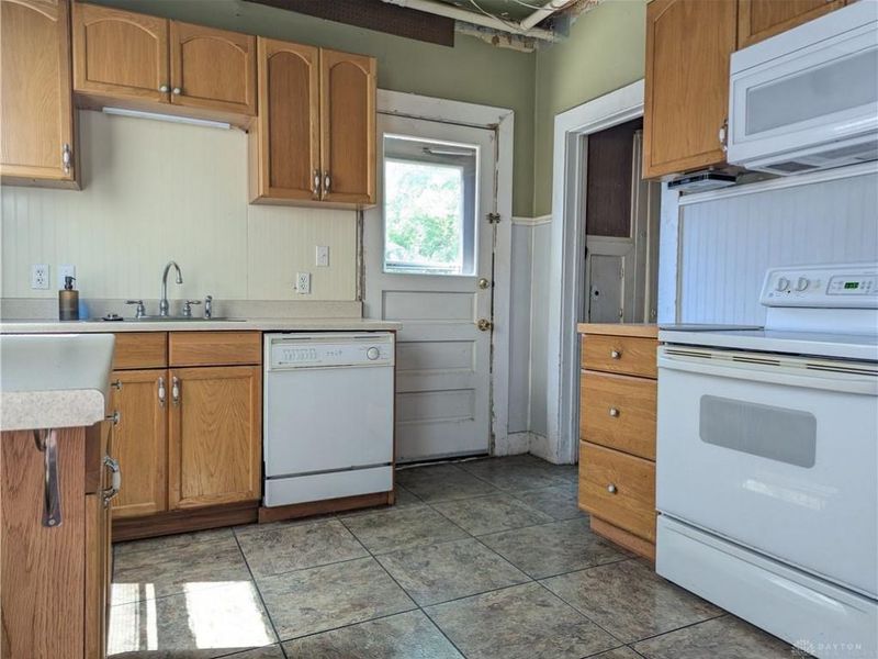 129 Hampton Place, Springfield, OH 45504 Photo 11
