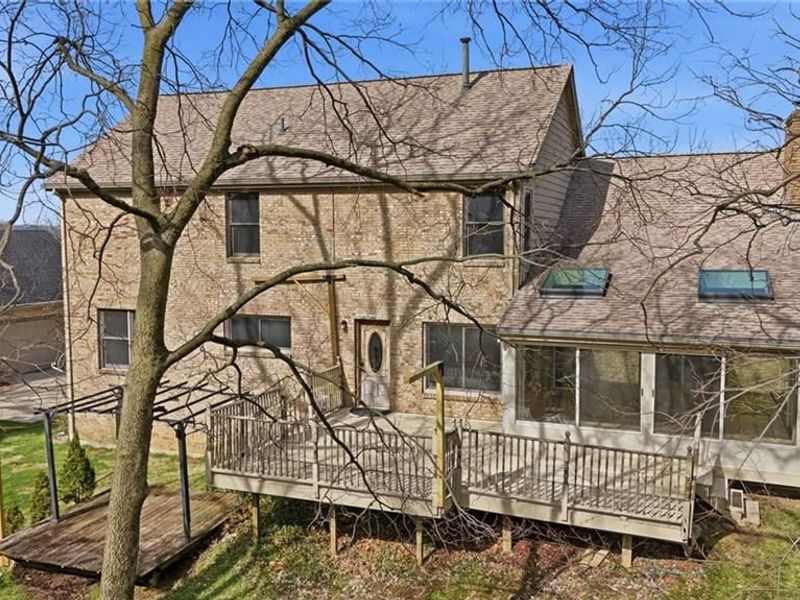 8784 Eagle Ridge Drive, West Chester, OH 45069 Photo 3