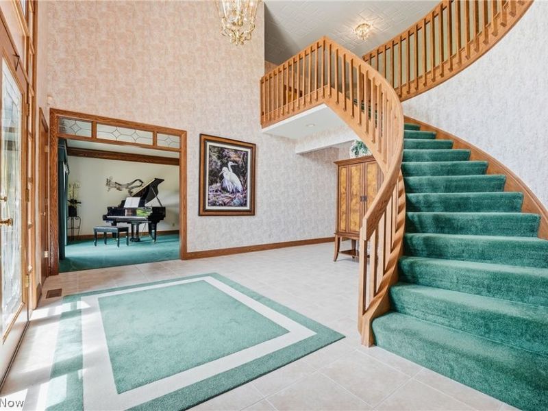 1337 Meadowood Circle, Poland, OH 44514 Photo 10