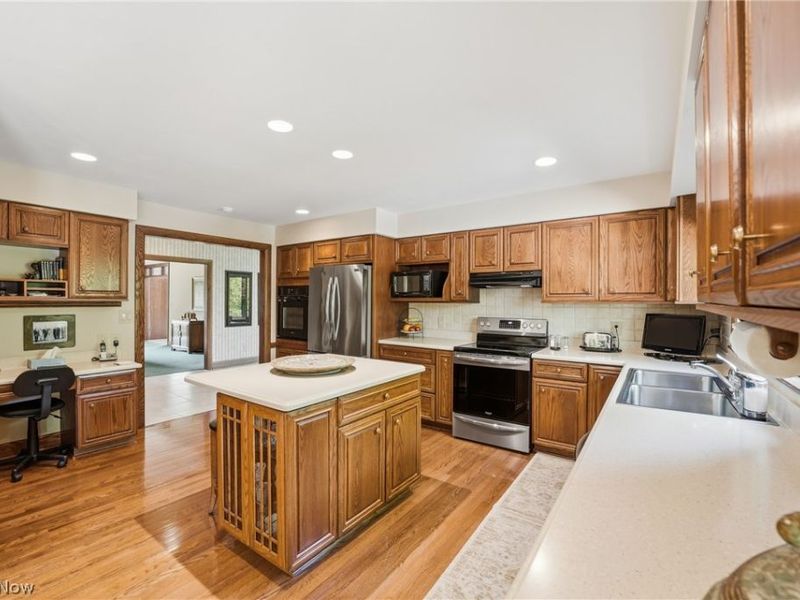 1337 Meadowood Circle, Poland, OH 44514 Photo 30