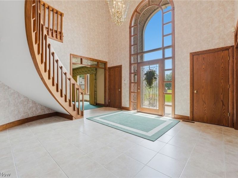 1337 Meadowood Circle, Poland, OH 44514 Photo 7