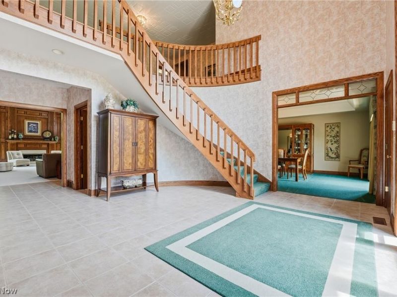 1337 Meadowood Circle, Poland, OH 44514 Photo 9