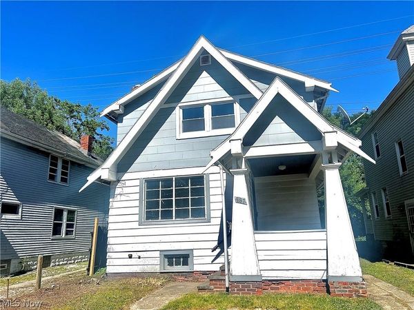 987 E 131st Street , Cleveland, OH 44108