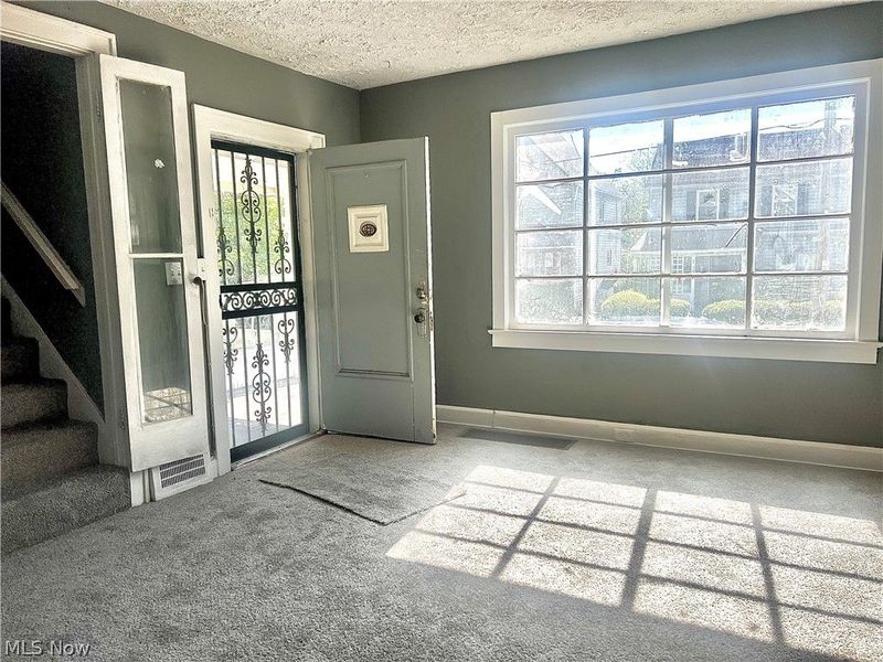 987 E 131st Street, Cleveland, OH 44108 Photo 5