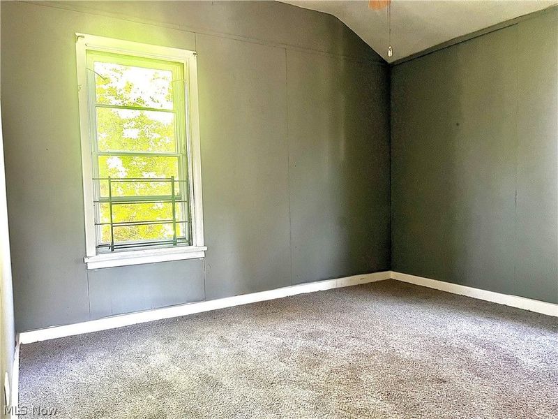 987 E 131st Street, Cleveland, OH 44108 Photo 9