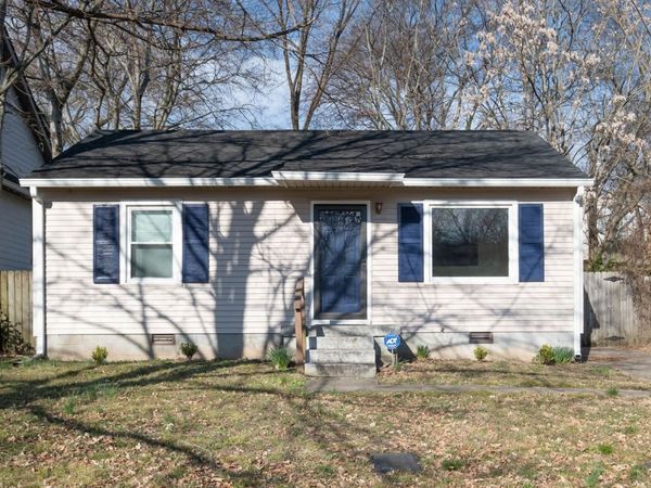 606 Village Ct , Nashville, TN 37206