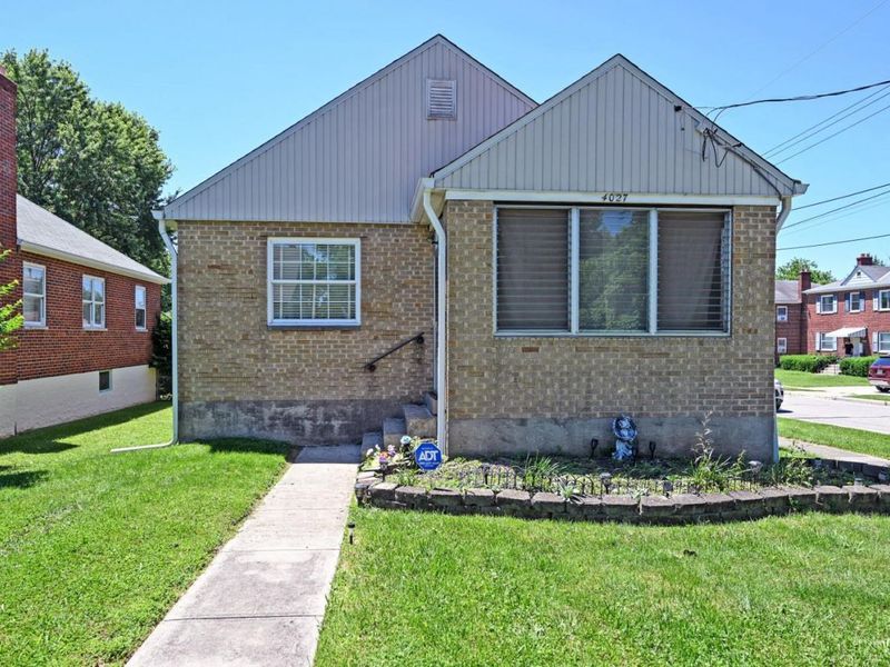 4027 Smith Road, Cincinnati, OH 45211 Photo 2