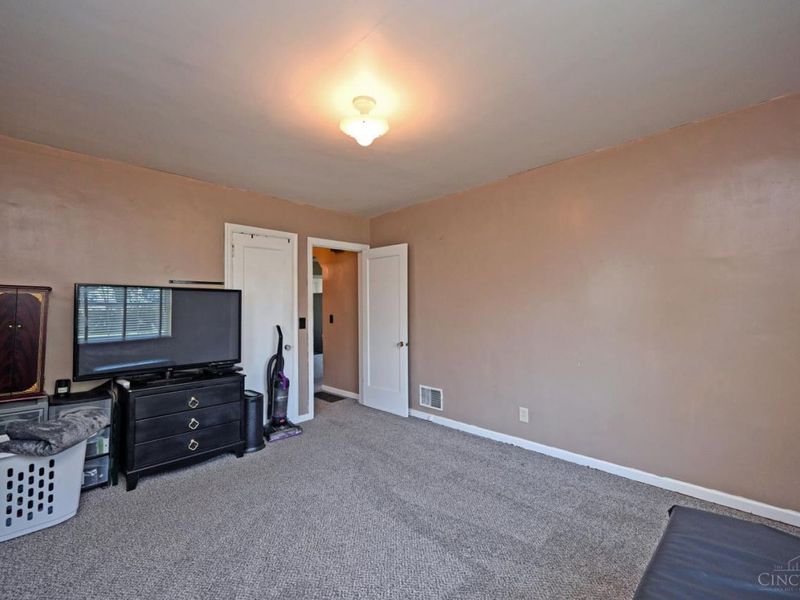 4027 Smith Road, Cincinnati, OH 45211 Photo 32