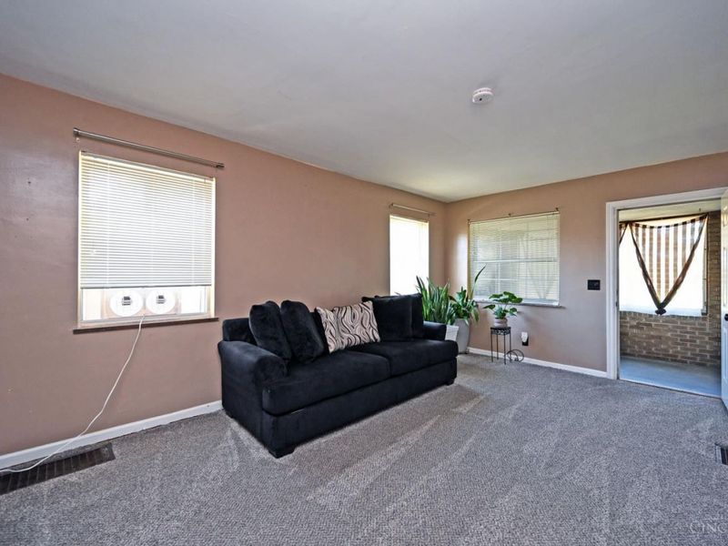 4027 Smith Road, Cincinnati, OH 45211 Photo 9