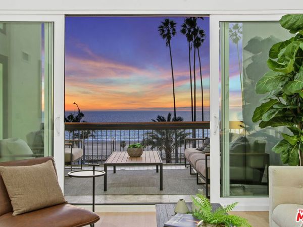 1025 Ocean Avenue, Unit 302, Santa Monica, CA 90403