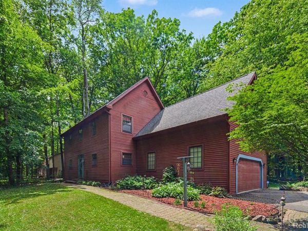 1435 Rolling Hills Drive, Hartland Twp, MI 48843
