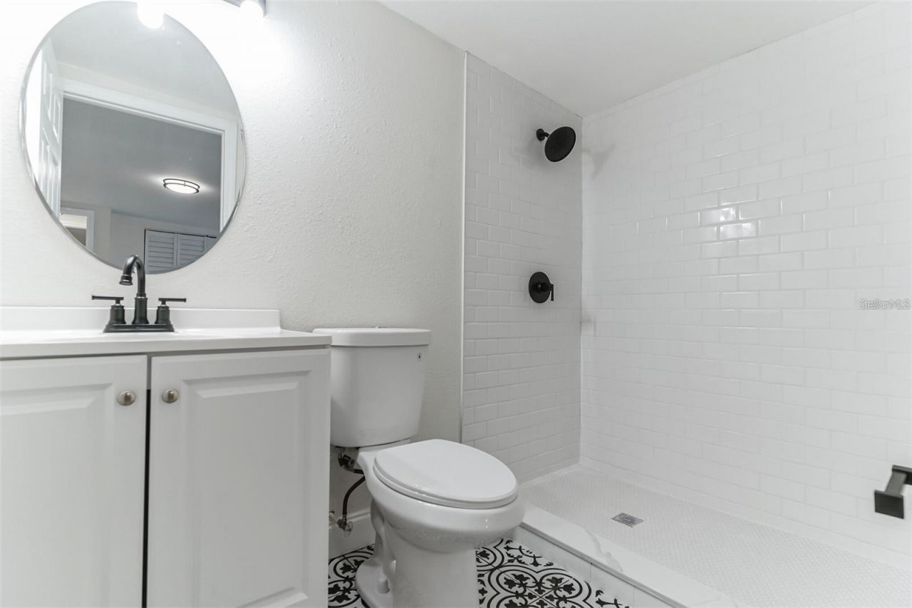 6310 Belle Isles Drive, Groveland, FL 34736 Photo