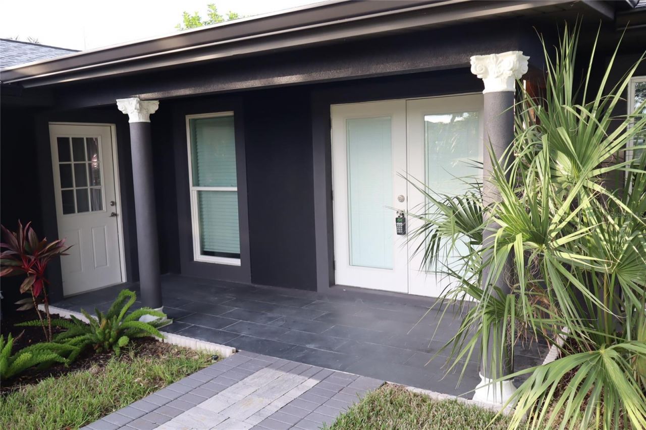 1019 Spindle Palm Way , Apollo Beach, FL 33572 Photo