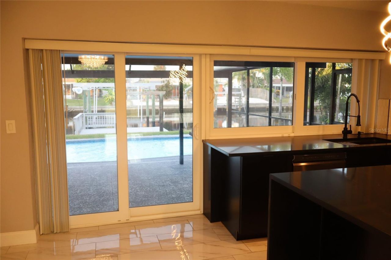 1019 Spindle Palm Way , Apollo Beach, FL 33572 Photo