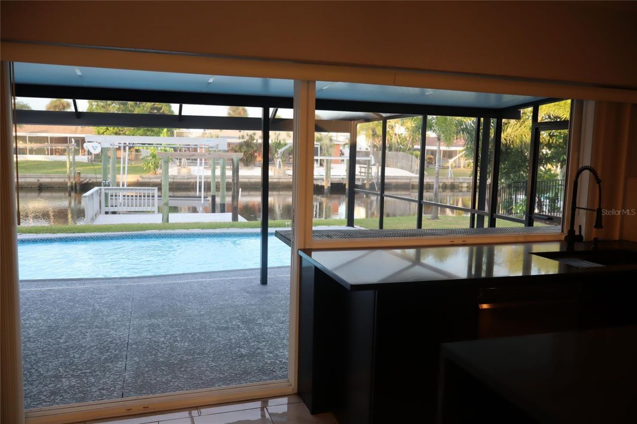 1019 Spindle Palm Way , Apollo Beach, FL 33572 Photo