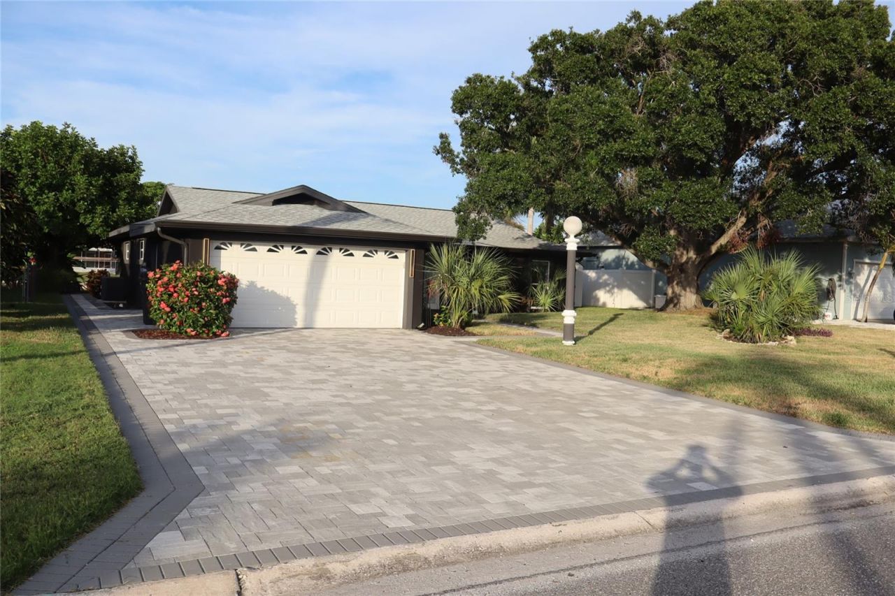 1019 Spindle Palm Way , Apollo Beach, FL 33572 Photo