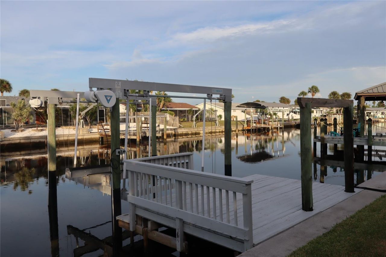 1019 Spindle Palm Way , Apollo Beach, FL 33572 Photo