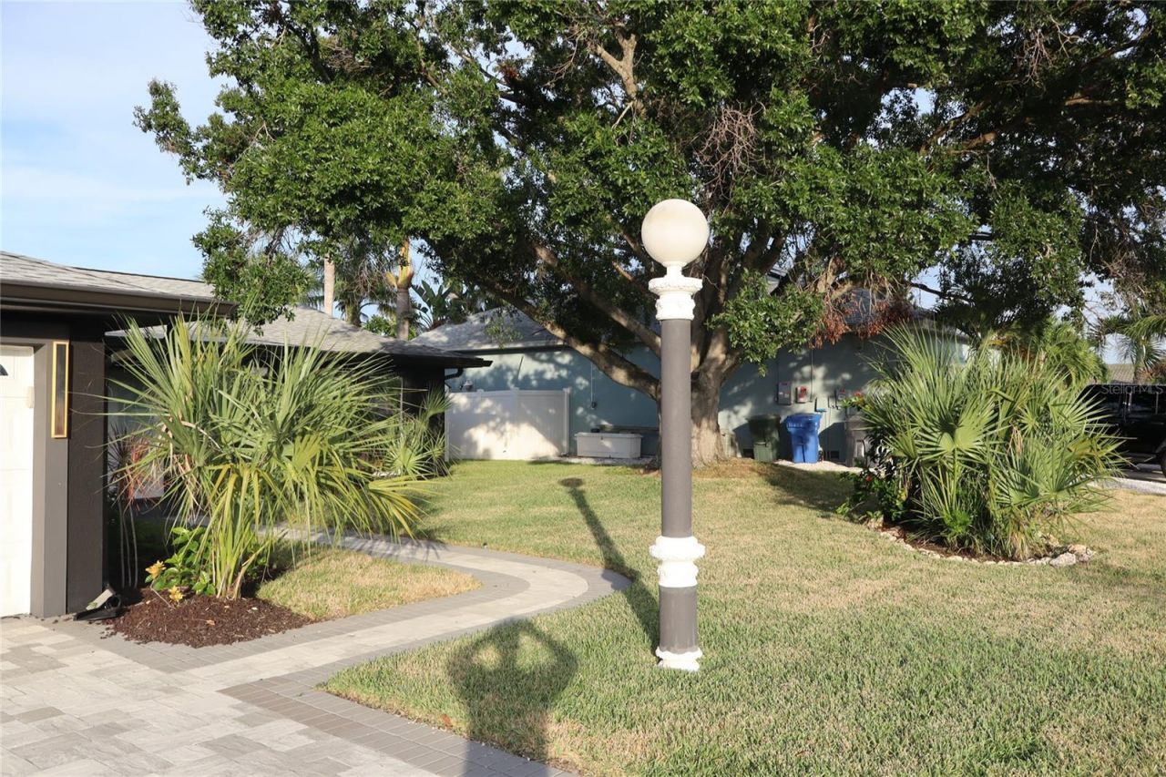 1019 Spindle Palm Way , Apollo Beach, FL 33572 Photo