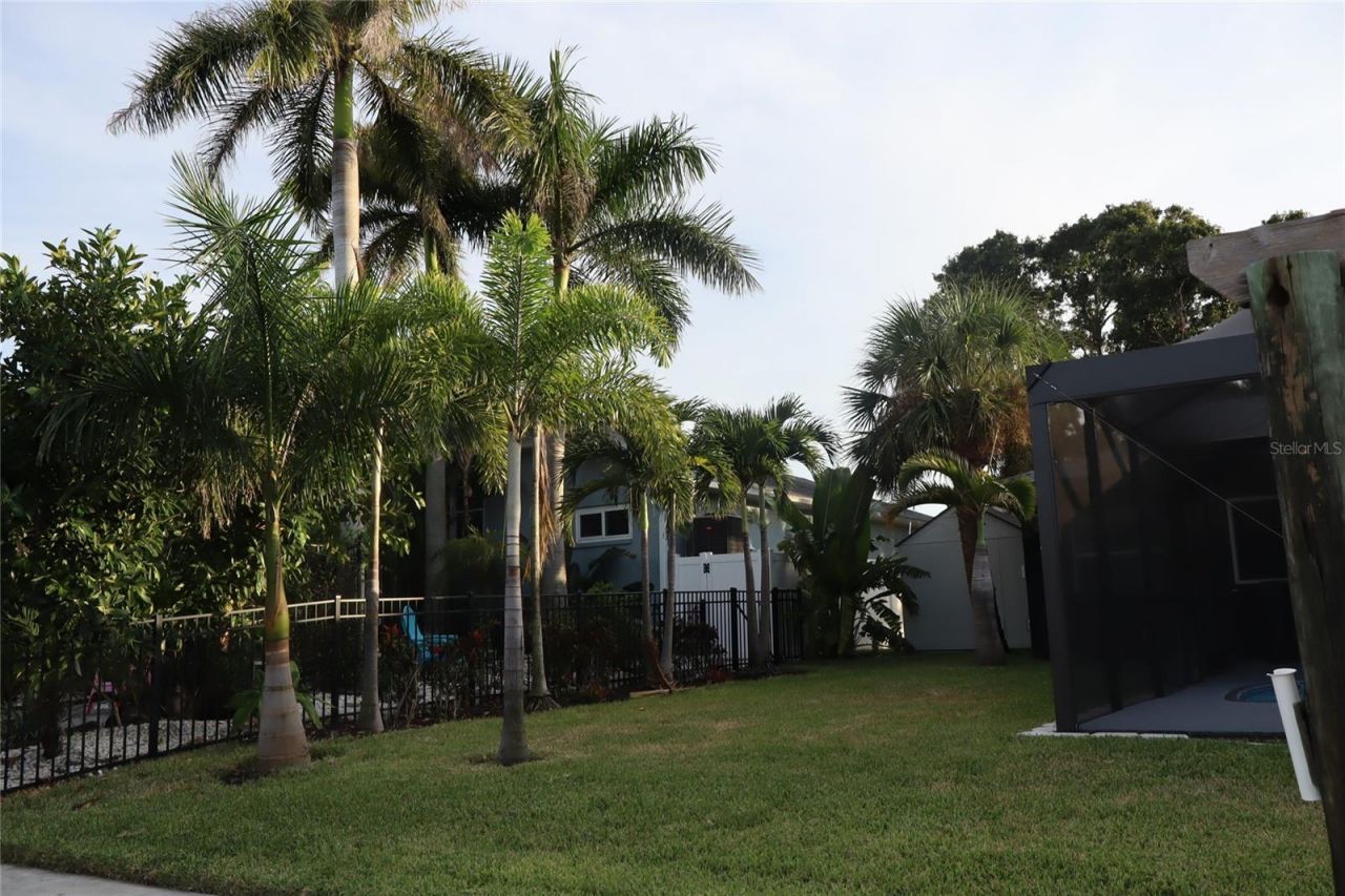 1019 Spindle Palm Way , Apollo Beach, FL 33572 Photo