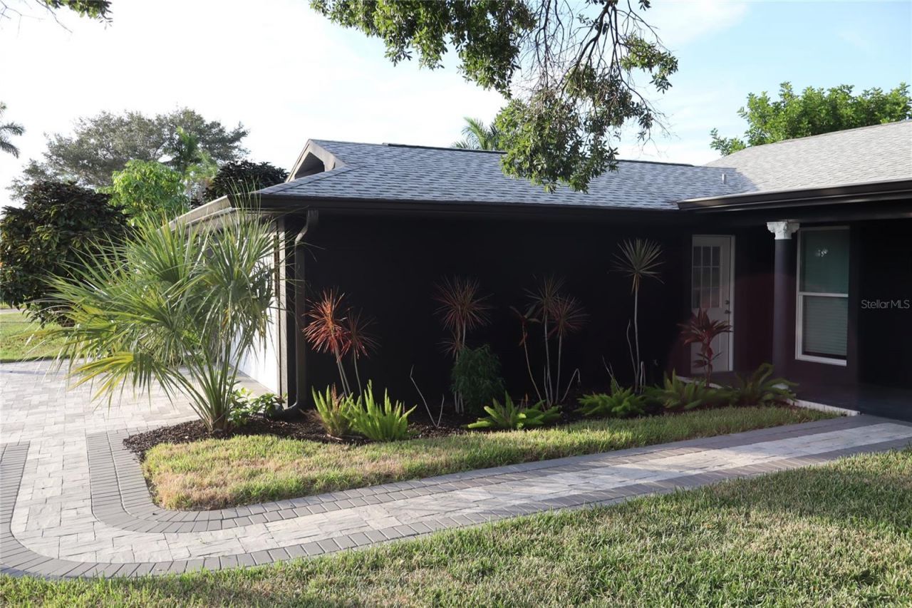 1019 Spindle Palm Way , Apollo Beach, FL 33572 Photo