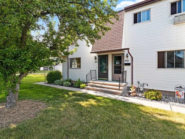 812 KAY KOURT, Neenah, WI 54952