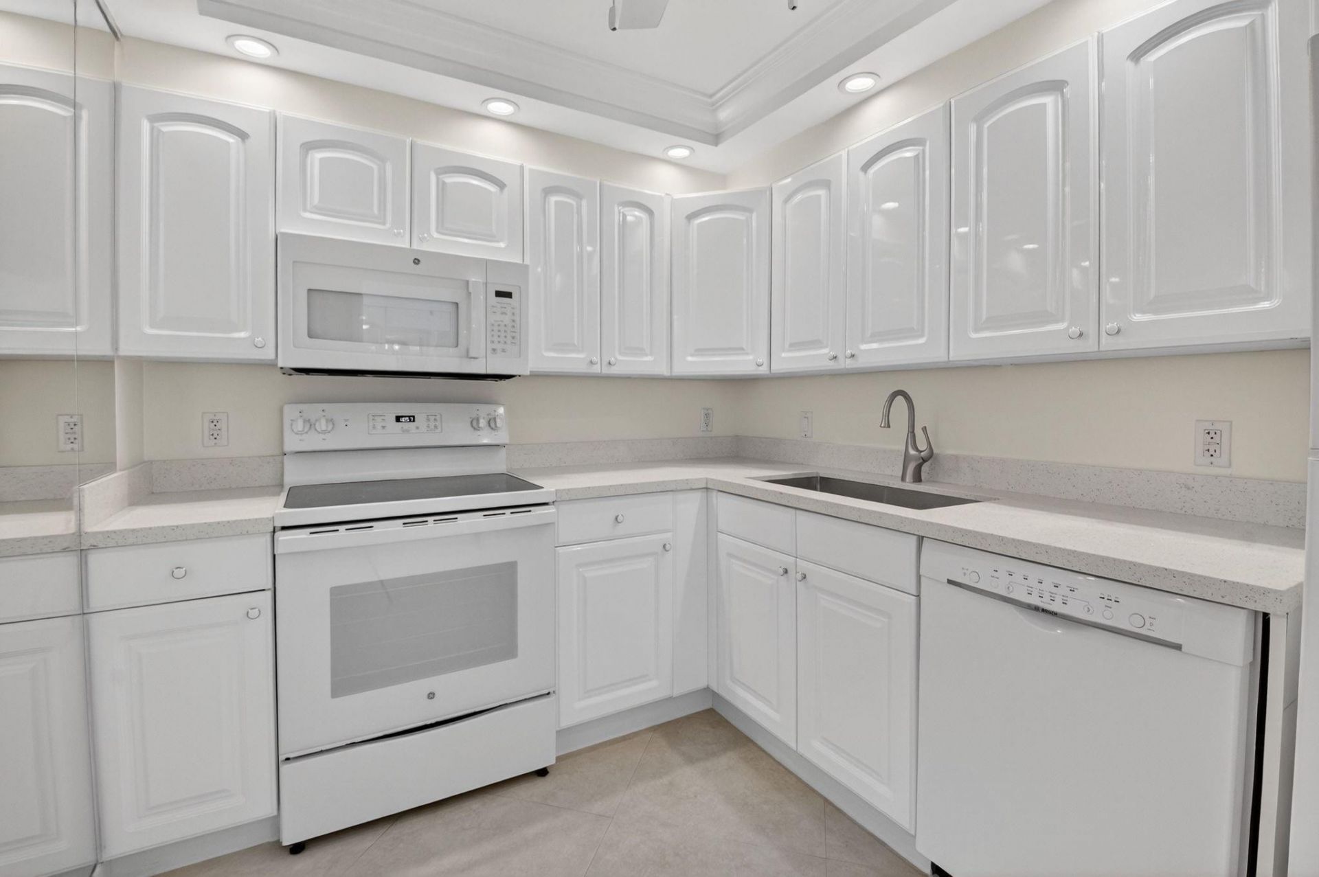 4505 S Ocean Boulevard, Unit 805, Highland Beach, FL 33487 Photo