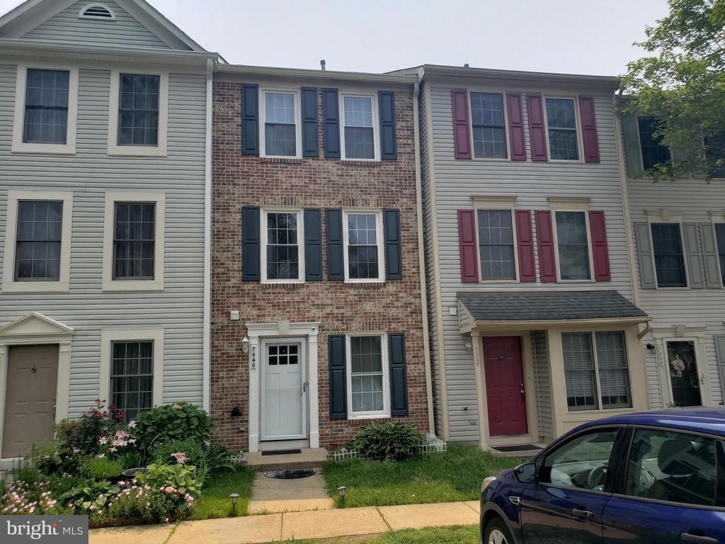 7840 Liberty Springs Circle, Alexandria, VA 22306 Main Photo
