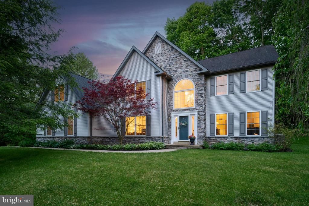 105 MONTAUK CIRCLE, PORT MATILDA, PA 16870