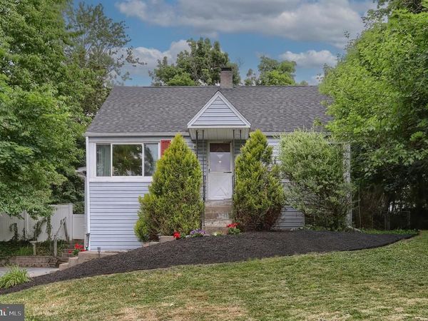 5212 EARL DRIVE, HARRISBURG, PA 17112