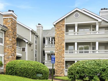 13085 AUTUMN WOODS WAY, Unit 105, FAIRFAX, VA 22033
