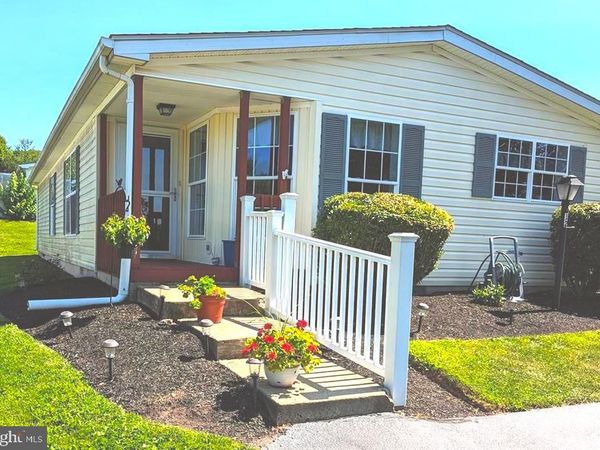 12 LONGWOOD COURT W , HARLEYSVILLE, PA 19438