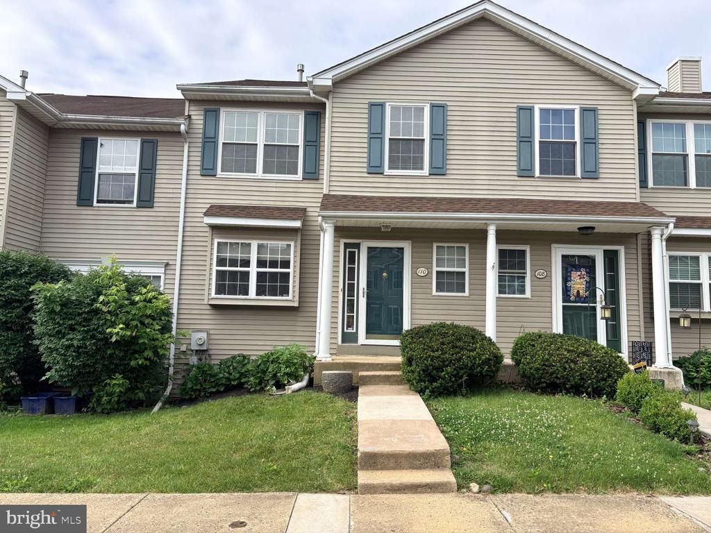 110 Pin Oak Court, Collegeville, PA 19426 Main Photo