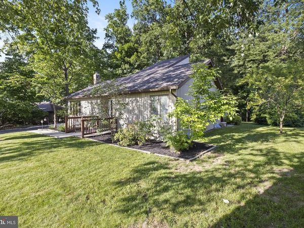 8 HILL DRIVE , EAST BERLIN, PA 17316