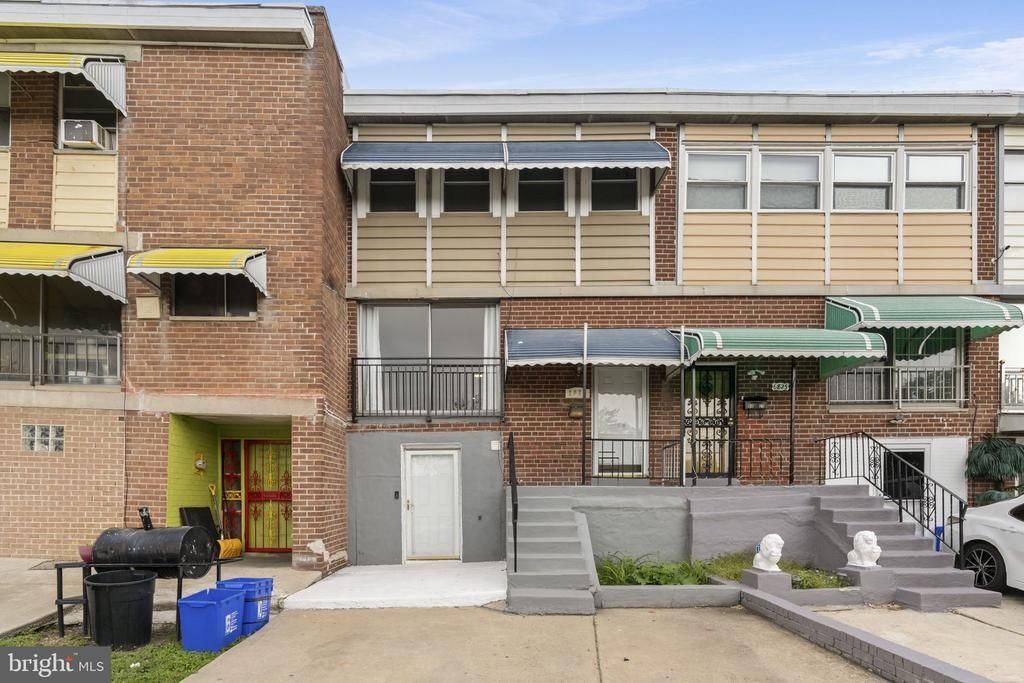 6825 Lindbergh Boulevard, Philadelphia, PA 19142 Main Photo