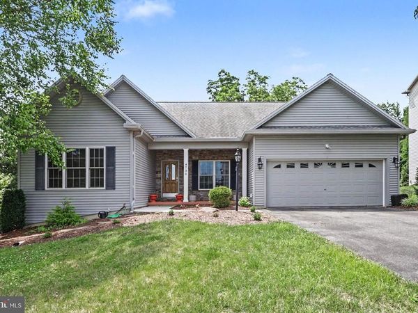 4736 CHATHAM WAY, HARRISBURG, PA 17110