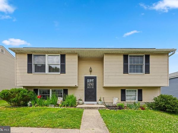 513 FUSELAGE AVENUE, BALTIMORE, MD 21221