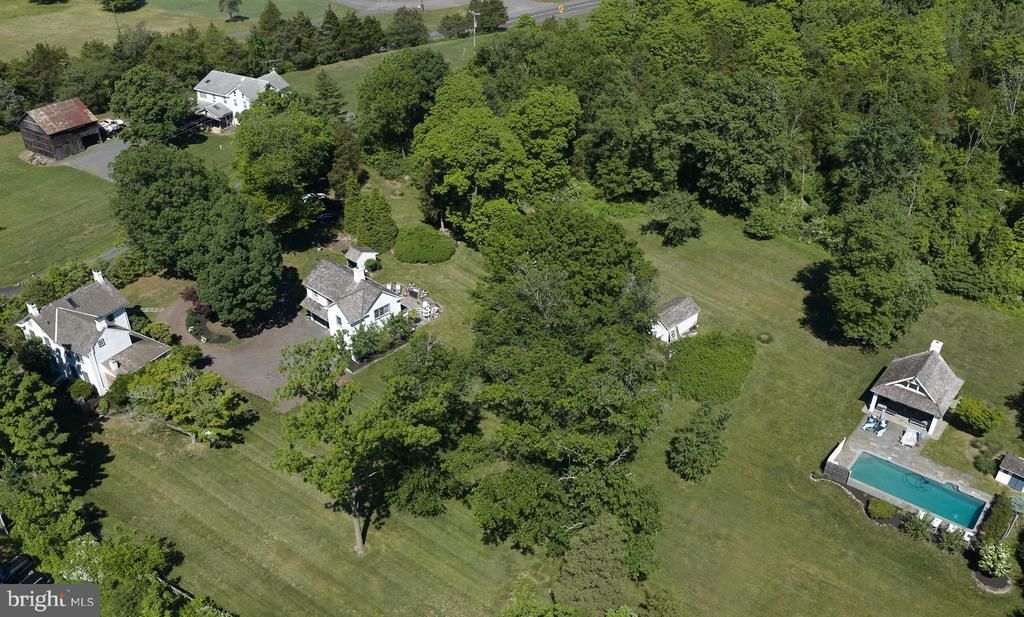 310 DURHAM ROAD, OTTSVILLE, PA 18942