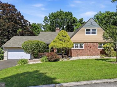 417 MEADOWBROOK LANE, GLENSIDE, PA 19038