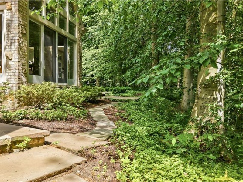8830 Stone Ridge Drive SE, Warren, OH 44484 Photo 15