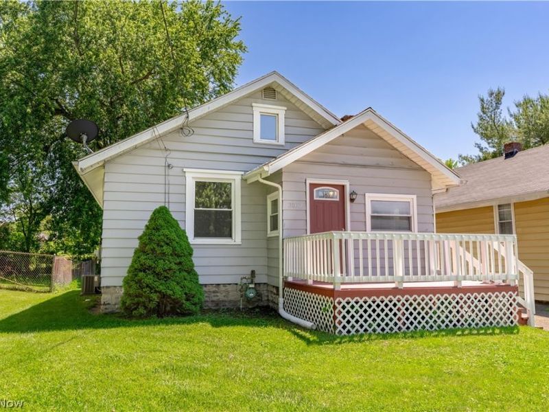 3102 25th Street SE, Canton, OH 44707 Photo 3