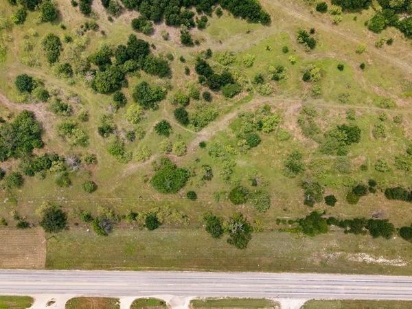 2050 S Main , Cleburne, TX 76033