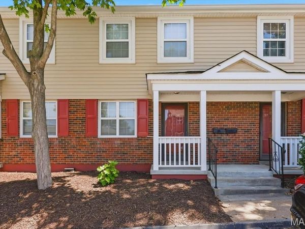1736 Redbird Cove , St Louis, MO 63144