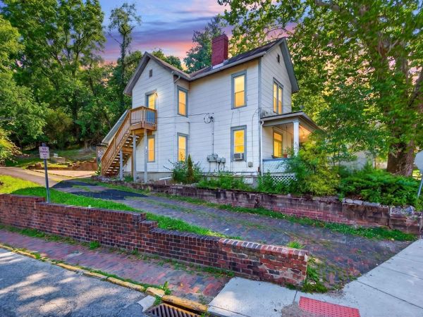 210 W State Street , Athens, OH 45701