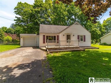 31 Marvin Avenue , Lakewood, NY 14750