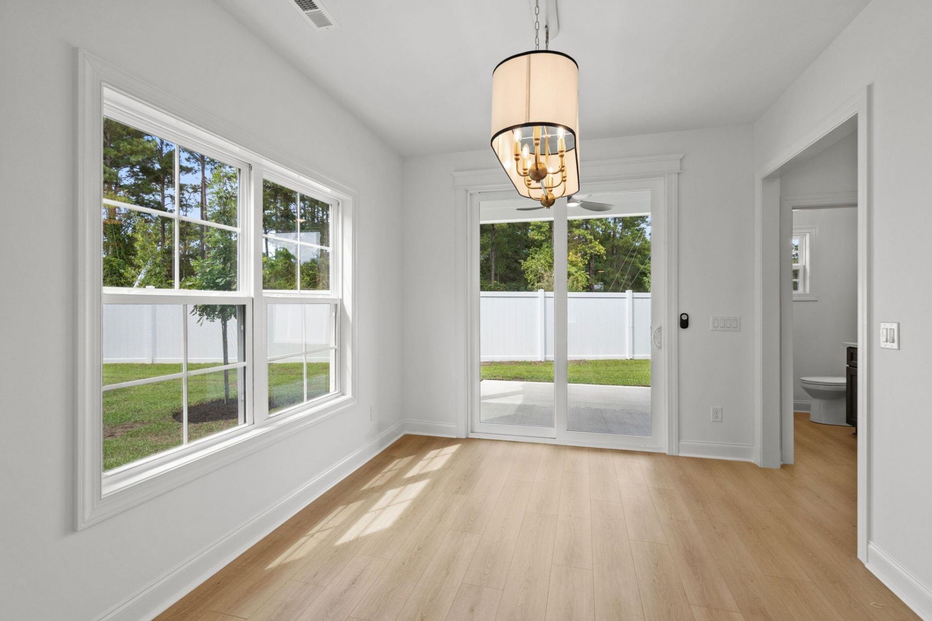 160 Arbor Ridge Circle  Photo 13