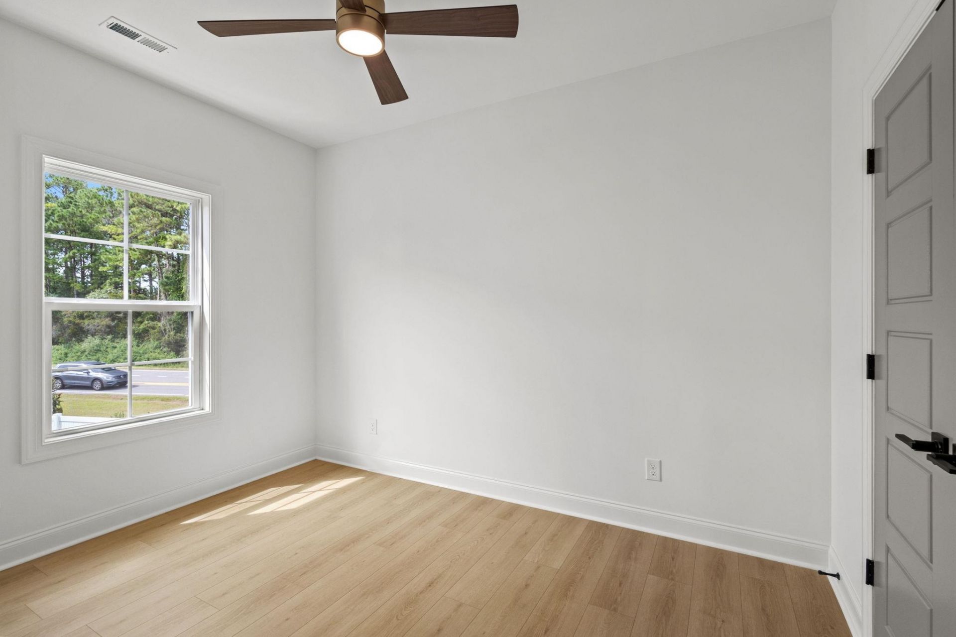 160 Arbor Ridge Circle  Photo 32