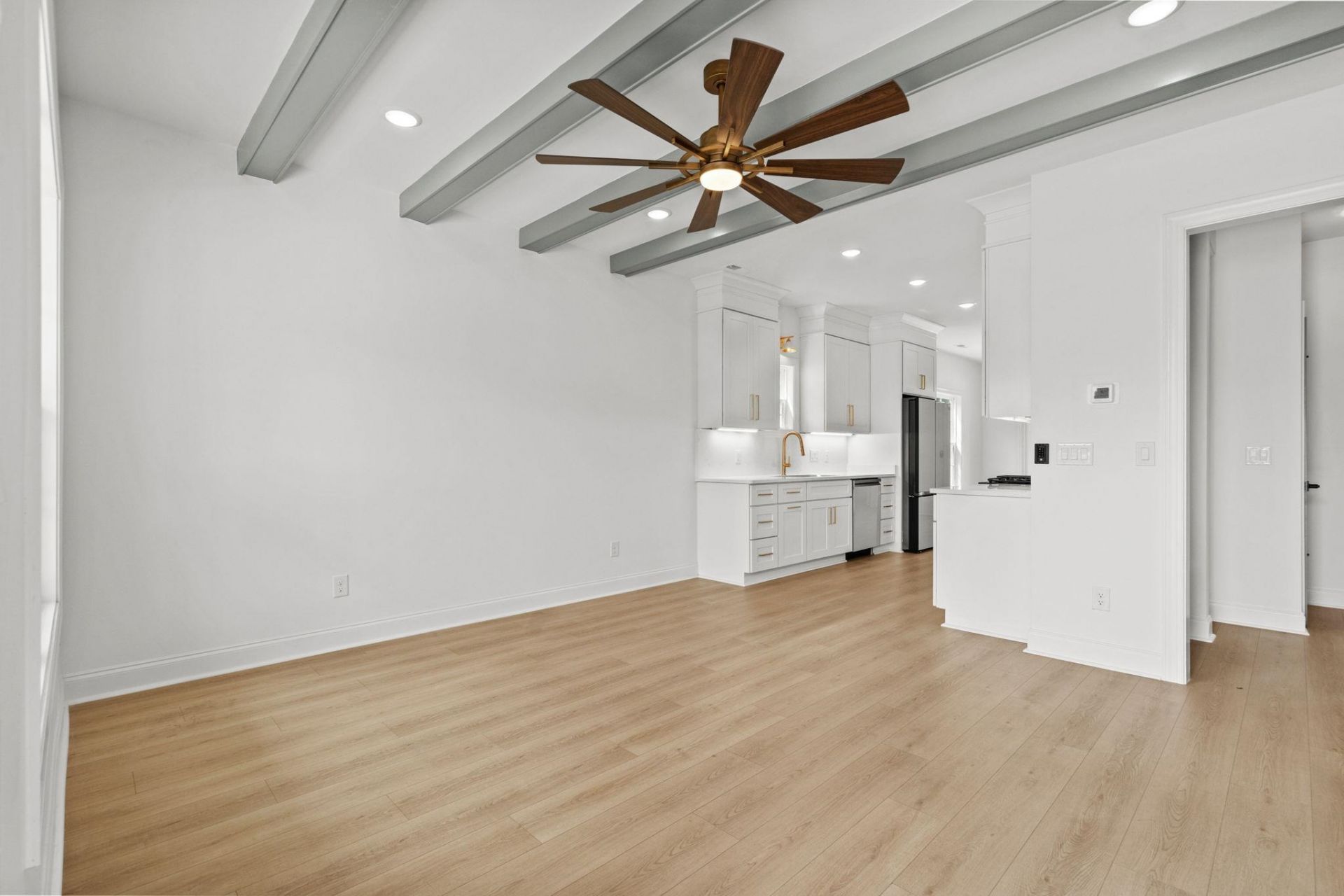 160 Arbor Ridge Circle  Photo 5
