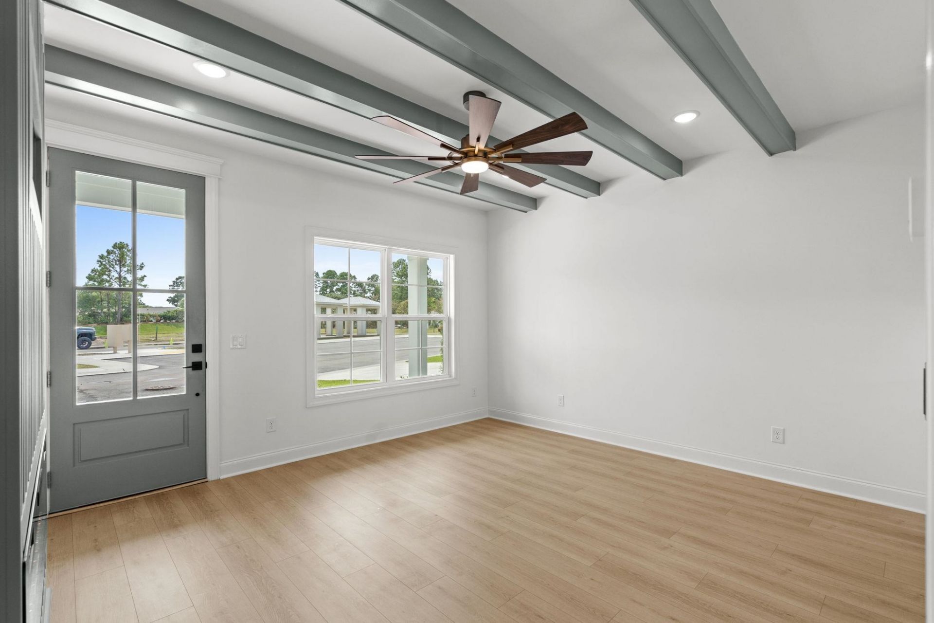 160 Arbor Ridge Circle  Photo 6